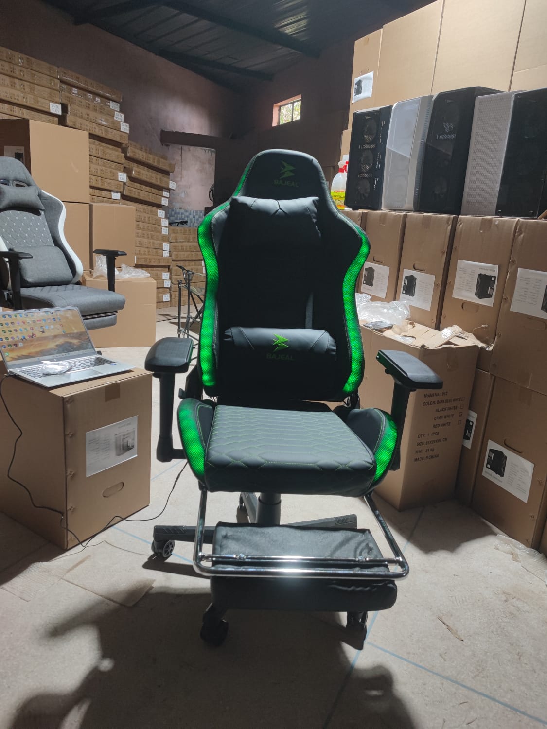 CHAISE GAMING RGB BAJEAL